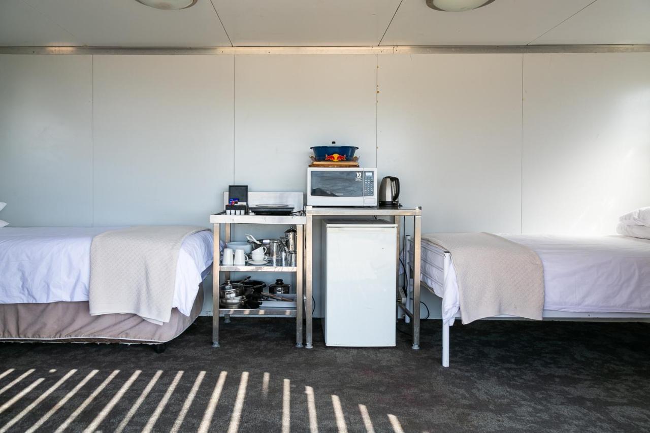 Kite Basecamp Langebaan Hostel Eksteriør bilde